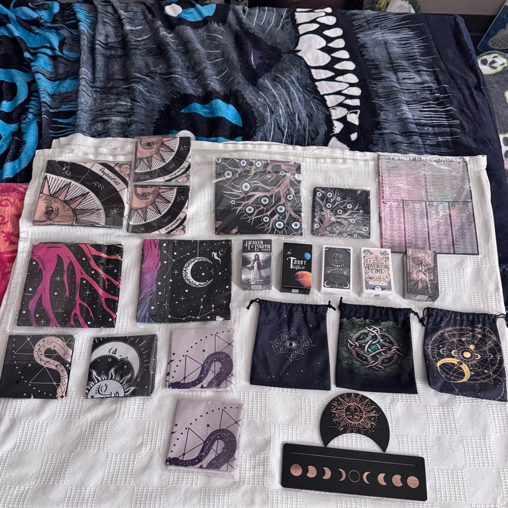 Mystical Tarot Card Set’s with Moon Phases accessories - Picture 2 of 16